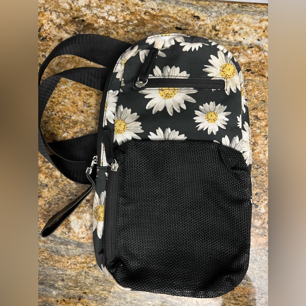 Daisy floral print sling bag